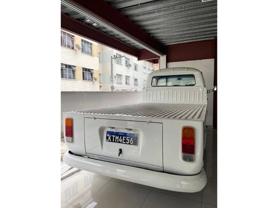 VOLKSWAGEN KOMBI 1.6 MI PICK-UP CS 8V GASOLINA 2P MANUAL VOLKSWAGEN KOMBI 1.6 MI PICK-UP CS 8V GASOLINA 2P MANUAL
